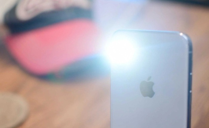 Xuất hiện bằng sáng chế cho phép iPhone có thể kết nối với đèn flash ngoài