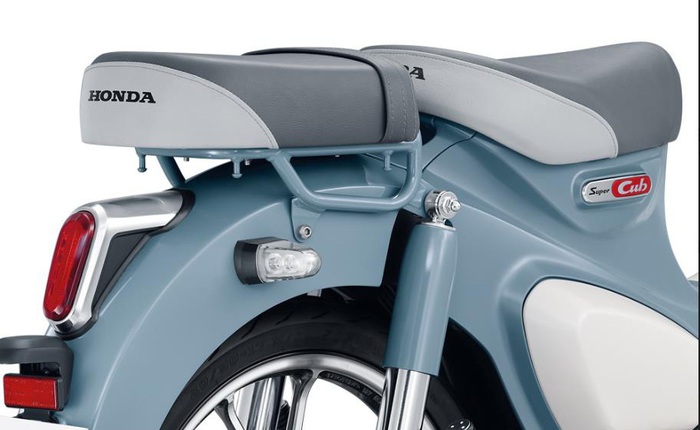 Honda Super CUB “tái xuất” cùng yên sau mới với giá từ 87 triệu đồng