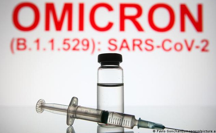 Với biến thể Omicron, 2 mũi vắc-xin không còn là "thẻ xanh"