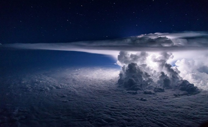 Sự nguy hiểm của đám mây dông lạnh nhất thế giới xuất hiện trên Thái Bình Dương