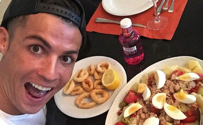 Tôi đã thử ăn 6 bữa một ngày như Ronaldo, không uống Coca-Cola và đây là kết quả