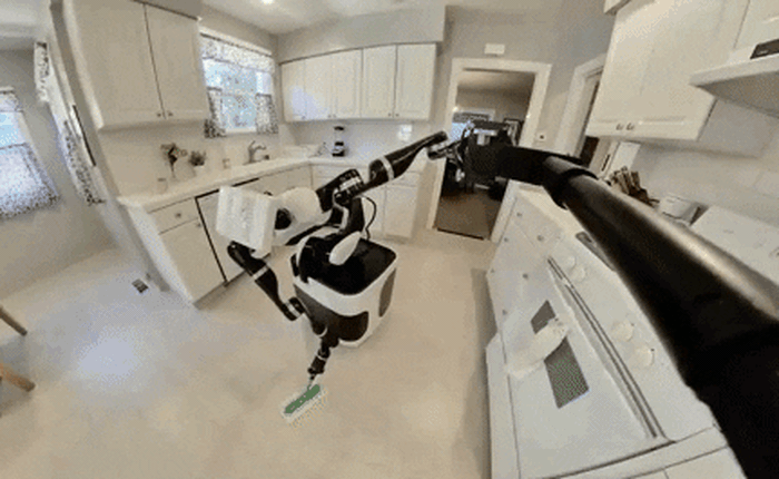 Toyota giới thiệu robot giúp việc, vừa dọn dẹp vừa selfie cho vui nhà vui cửa