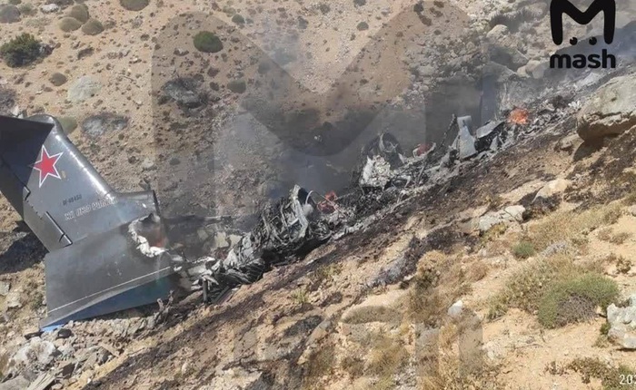 Máy bay cứu hỏa của Hải quân Nga đâm vào núi, 8 người thương vong