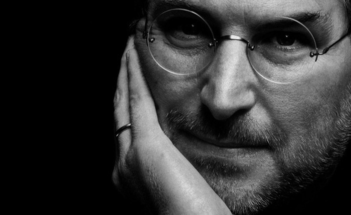 Chưa tốt nghiệp đại học và chẳng viết nổi một dòng code, bí kíp nào đã giúp Steve Jobs tạo nên đế chế công nghệ Apple hàng nghìn tỷ USD?