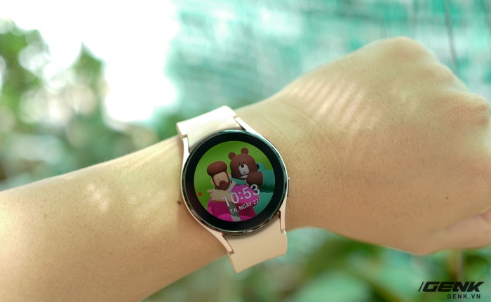 Trên tay và trải nghiệm nhanh Samsung Galaxy Watch 4: Thiết kế trông gọn gàng hơn, màn hình tạo cảm giác tràn viền, đo được chỉ số mỡ và cơ trong người là tính năng cực hay