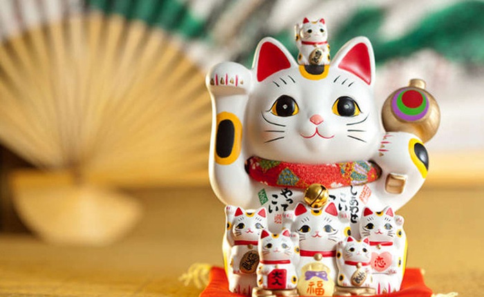 Maneki-Neko là gì? Hãy khám phá nguồn gốc hấp dẫn của chú mèo may mắn đến từ Nhật Bản