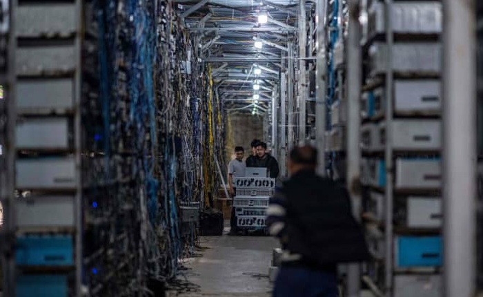 Trung Quốc ra sức siết chặt, các thợ mỏ bitcoin có trăm phương nghìn kế đào chui
