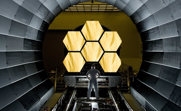 Kính viễn vọng Không gian James Webb hoàn thành giai đoạn mở gương đầy rủi ro, đang bay từ từ đến điểm cuối chuyến hành trình