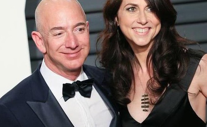 Vợ cũ cho đi tài sản mãi chưa hết, tỷ phú giàu thứ 4 thế giới Jeff Bezos khẳng định: Khó cho đi số tiền lớn một cách hiệu quả