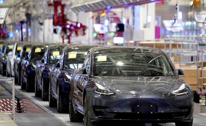 Tesla tạm dừng sản xuất tại nhà máy Thượng Hải