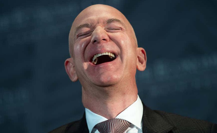 Jeff Bezos sẽ dỡ một cây cầu để cho du thuyền của mình đi qua