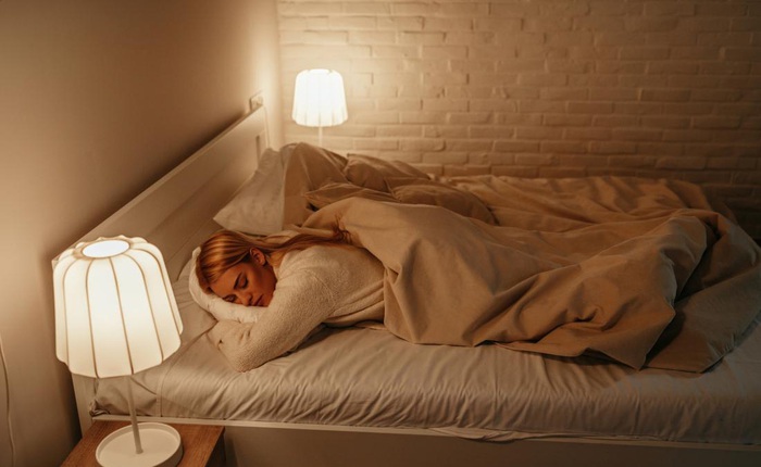 Đèn ngủ ban đêm, dù là loại ánh sáng yếu cũng đang âm thầm ảnh hưởng tới sức khỏe của bạn