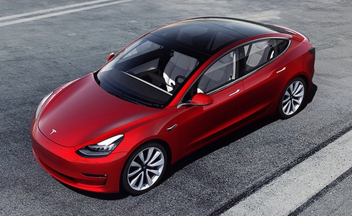 Tesla Model 3 trở thành xe bán chạy nhất châu Âu - Thời của xe điện đã tới?