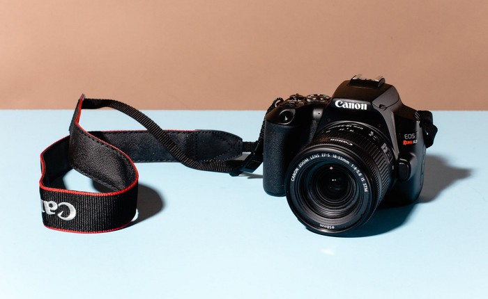 Nikon sắp dừng phát triển DSLR, còn Canon thì đến bao giờ?