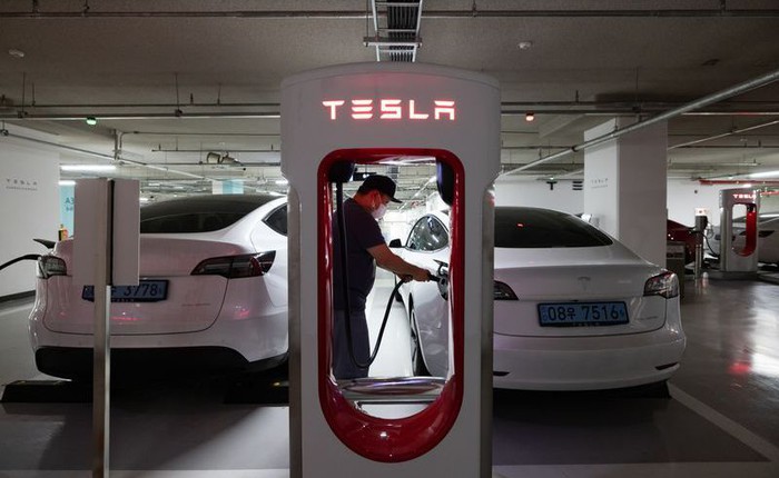 Giấc mơ làm giàu của người Hàn Quốc: Nhà có thể không có, nhưng cổ phiếu Tesla nhất định phải mua