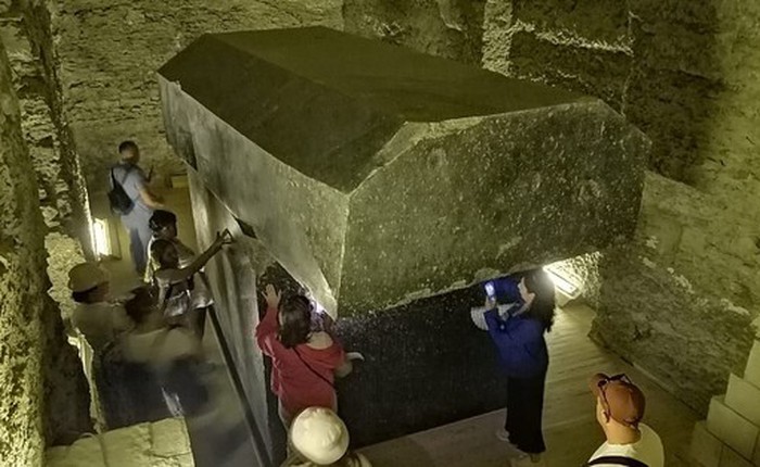 Bí ẩn về quan tài khổng lồ của đền Saqqara Serapeum ở Ai Cập