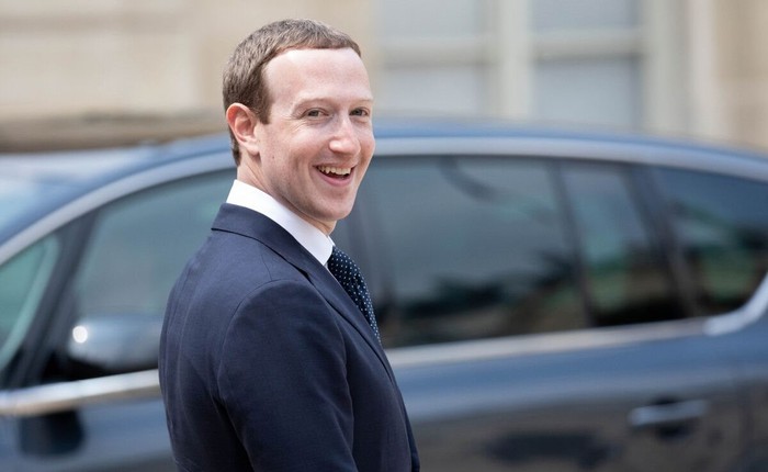Mark Zuckerberg bất ngờ bán cổ phiếu sau cú tăng 172%