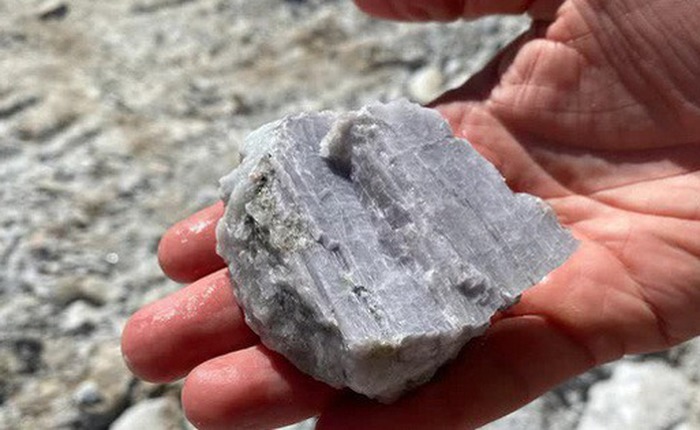 Đột nhiên tìm thấy mỏ lithium khổng lồ, Ấn Độ nghiễm nhiên trở thành ‘ông lớn’ trong lĩnh vực pin và xe điện