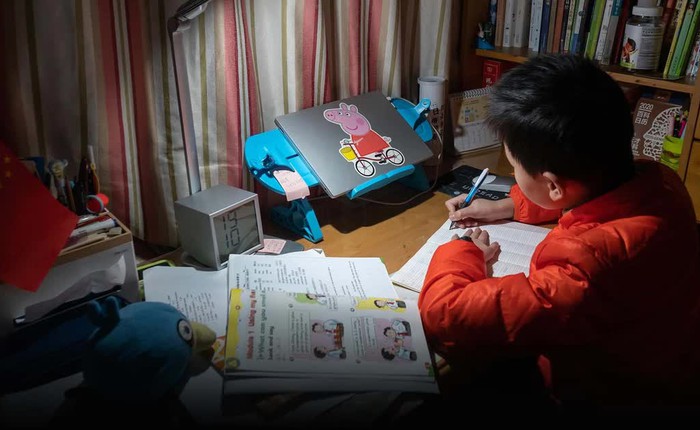 Trường tiểu học Trung Quốc yêu cầu học sinh không làm bài tập sau 9 giờ tối để có thể ngủ nhiều hơn