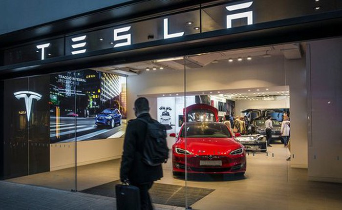 Tesla đã khơi mào cuộc chiến giá cả với cả ngành sản xuất xe hơi và đang âm thầm ‘hớt váng’