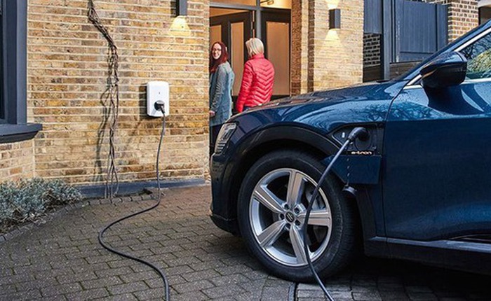Lạm phát khiến nhiều chủ sở hữu xe điện ngày càng thất vọng với việc sạc tại nhà