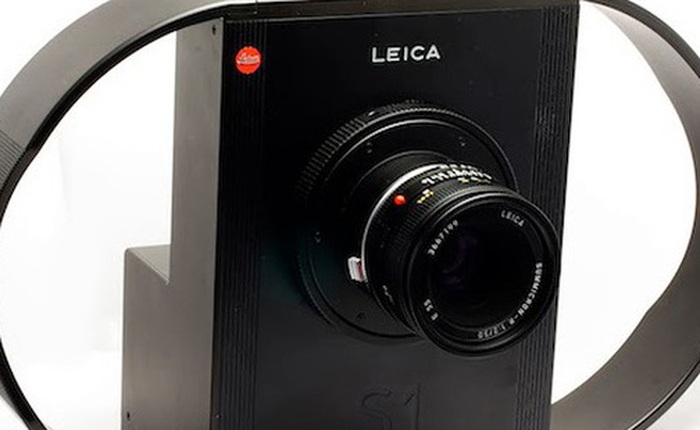 Đây là máy ảnh số đầu tiên của Leica mà ít người biết tới