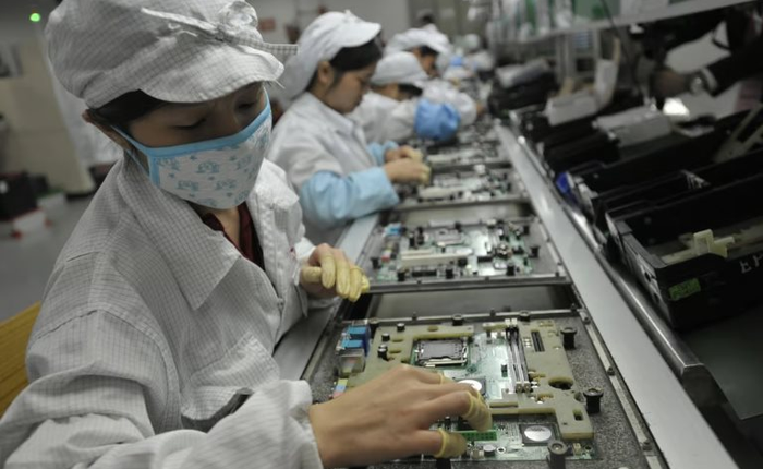 Apple nói lời 'chia tay cay đắng' với Trung Quốc, 'công xưởng iPhone' ngay lập tức cắt hơn 10% lương, 'mất' 1 nửa nhân sự