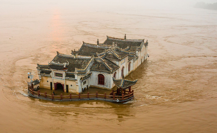 Bí ẩn công trình "kiên cường" nhất thế giới: Chiếm giữ sông dài suốt 700 năm, lũ lụt cũng phải "đầu hàng", được đất nước tỷ dân ra sức bảo vệ