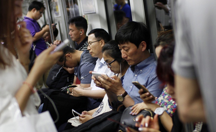 Những 'chuyến tàu địa ngục': Cơn ác mộng chưa có hồi kết của người Hàn Quốc mỗi giờ cao điểm