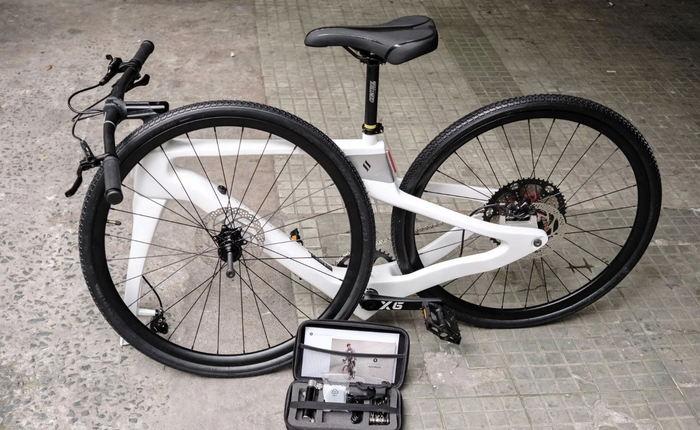 Startup bán xe đạp sợi carbon nguyên khối giá 70 triệu đồng của vợ chồng Lê Diệp Kiều Trang bị khách Việt phàn nàn: Liên tục gặp lỗi, chất lượng kém, bị "block" khi phản ánh