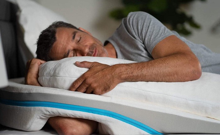 Ngủ tư thế nào là tốt nhất? Bị đau lưng, đau vai hay viêm xoang phải nằm sao để đỡ khó chịu?