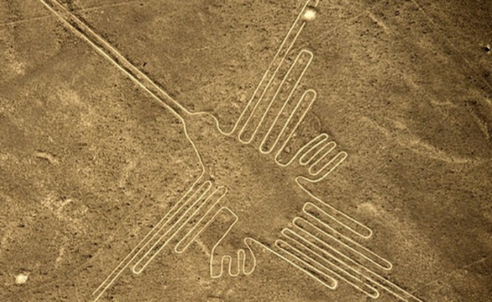Dùng AI phân tích ảnh chụp từ trên cao, phát hiện một loạt hình vẽ khổng lồ bí ẩn nằm ngay giữa sa mạc ở Peru