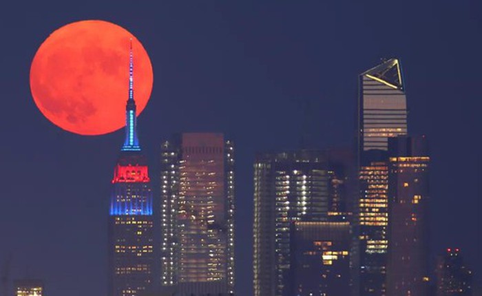 Đêm nay có trăng máu cải trang khổng lồ, từ Việt Nam xem cực đẹp