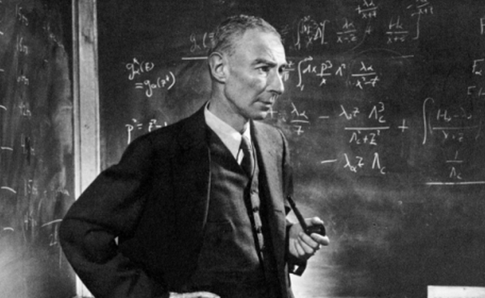 Dưới danh nghĩa một nhà vật lý học, Oppenheimer xuất chúng nhường nào?