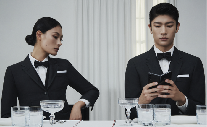 Samsung tiếp tục kết hợp thương hiệu Thom Browne đem tới bộ sưu tập hội tụ tinh hoa công nghệ và thời trang