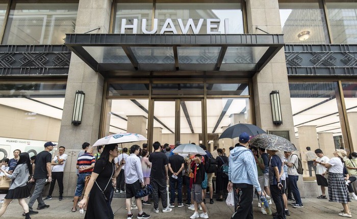 Chúng ta đã vượt qua cơn bão: Lời nghẹn ngào của Chủ tịch Huawei gửi nhân viên ngày cuối năm 2023, ám chỉ cú hồi sinh ngoạn mục