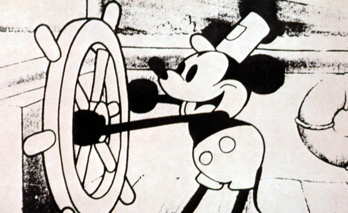 Nhân vật Mickey huyền thoại chính thức thuộc về miền công cộng, ai cũng có thể dùng hình ảnh này mà không sợ Disney kiện