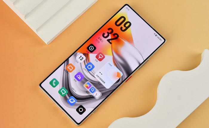 Trên tay smartphone có viền màn hình mỏng nhất thế giới: iPhone 16 Pro hay Xiaomi 15 cũng phải "chào thua"