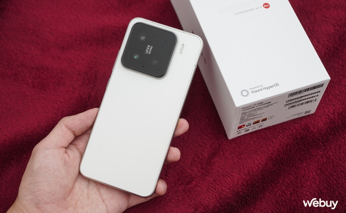 Trên tay Xiaomi 15 đầu tiên tại VN: Thiết kế nhỏ gọn cầm rất thích tay, có 2 nâng cấp này cực đáng tiền, giá từ 15,9 triệu đồng