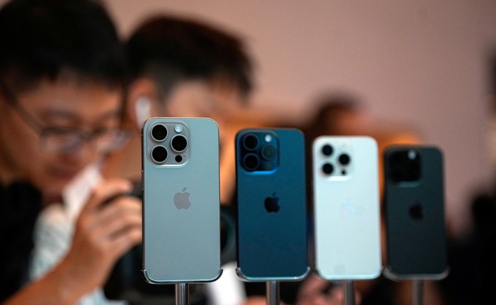 Doanh số iPhone tại Trung Quốc suy giảm báo động