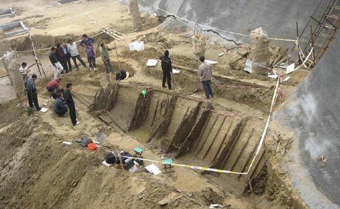 Sau trận mưa lớn công nhân tìm thấy manh mối xác tàu cổ 700 năm: Bên trong có "tuyệt phẩm" đắt hơn vàng