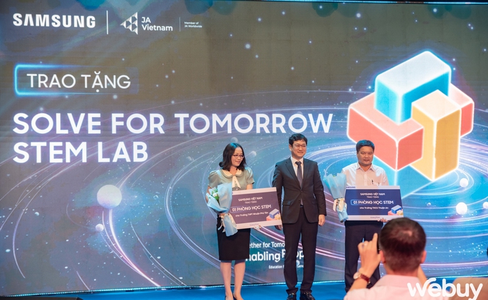 Xe buýt SFT "cập bến", chính thức phát động cuộc thi Solve for Tomorrow 2024 khu vực phía nam