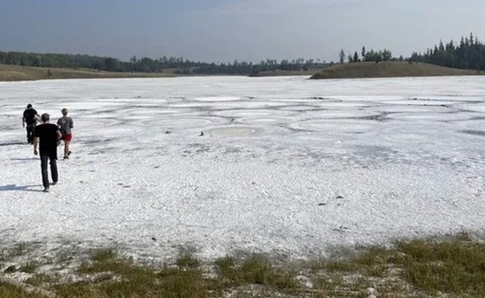 Kỳ lạ 'hồ soda' ở Canada có thể đã tồn tại cách đây 4 tỷ năm