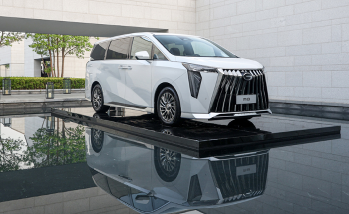 Xe Trung Quốc "đổ bộ" Việt Nam trong tháng 8: MPV đẹp ngang Toyota Alphard mà giá chỉ bằng 1/4