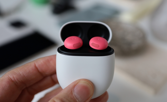 Google ra mắt tai nghe siêu chống ồn AI, giá ngang AirPods Pro 2