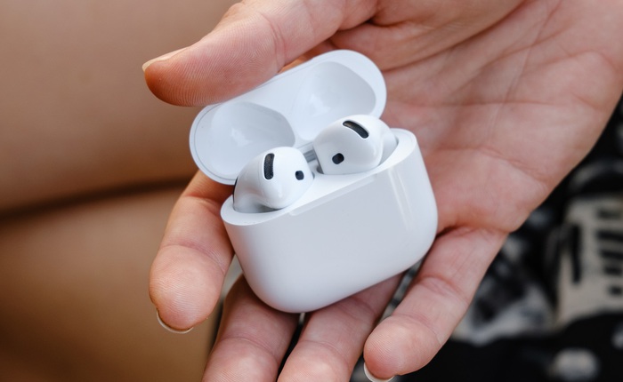 AirPods 4 "sập" giá còn 2,8 triệu đồng, bản có chống ồn ANC sale cuối năm cũng chỉ 3,6 triệu đồng