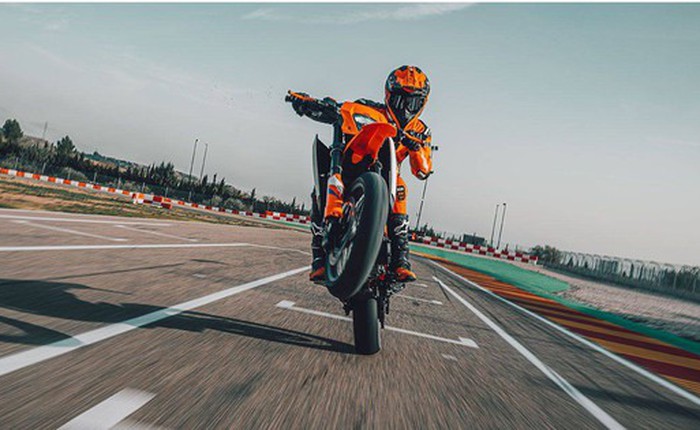 KTM ra mắt 125 SMC R và 390 SMC R: Sự lựa chọn đầy hấp dẫn trong phân khúc Supermoto