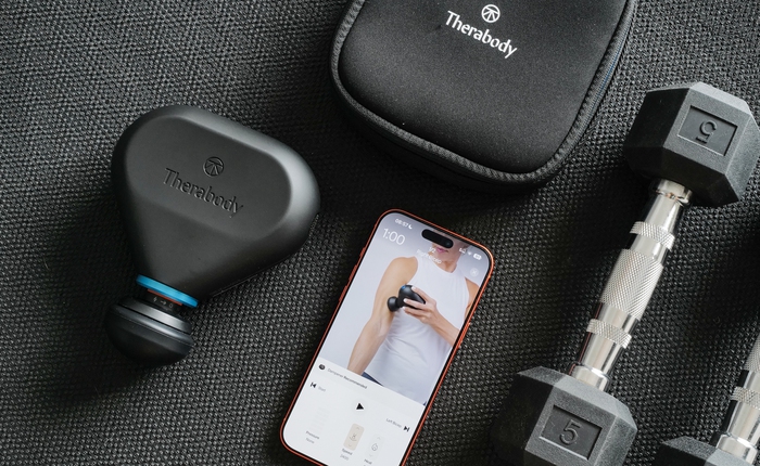 Dùng thử Theragun Mini Plus: Thiết bị massage nhỏ gọn nhưng đầy đủ tính năng, làm nóng cơ bắp, phù hợp cả dân thể thao lẫn văn phòng
