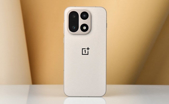 OnePlus 15 ra mắt: Màn hình 165Hz, chip Snapdragon 8 Elite Gen 5, pin 7.300mAh, giá 14,8 triệu đồng OnePlus 15 ra mắt: Màn hình 165Hz, chip Snapdragon 8 Elite Gen 5, pin 7.300mAh, giá 14,8 triệu đồng