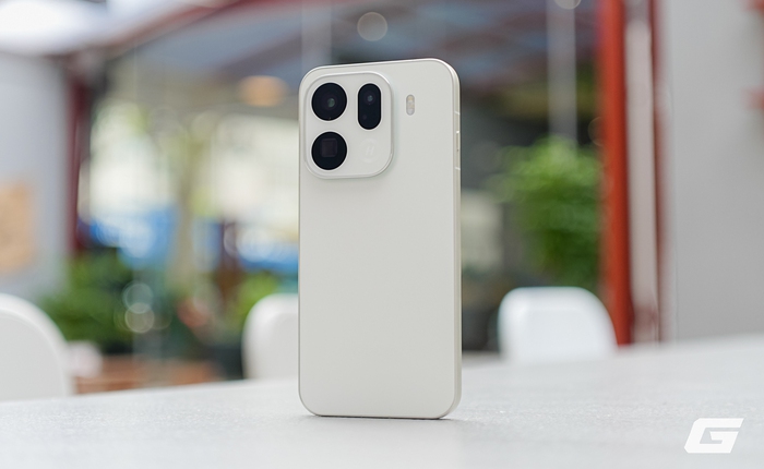 Trên tay OPPO Find X9 Pro: Camera chuẩn Hasselblad 200MP zoom siêu xa, pin 7500mAh, sạc 80W, giá 32.99 triệu